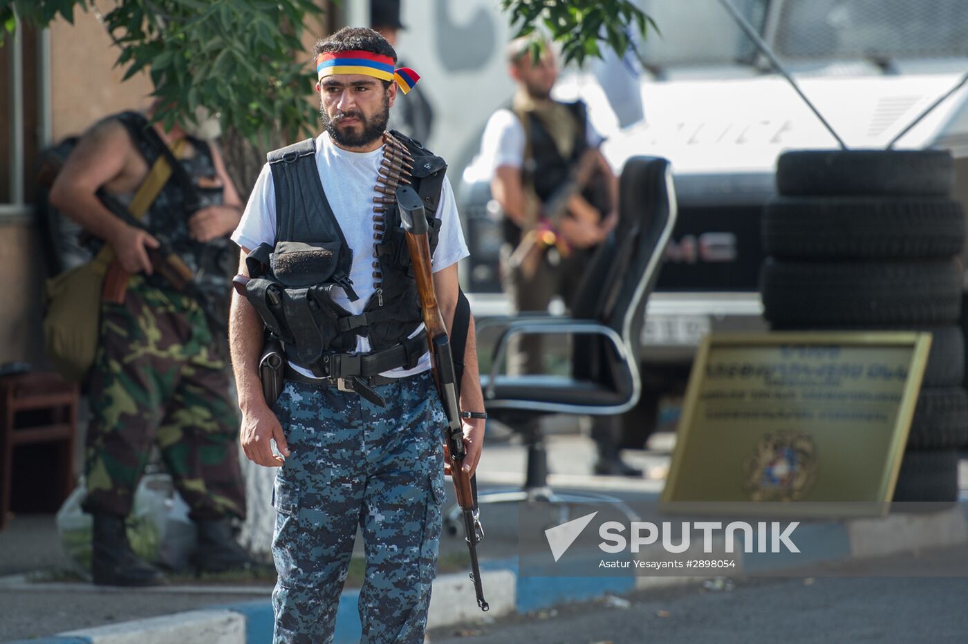 Journalists visit occupied territory of traffic police regiment in Yerevan