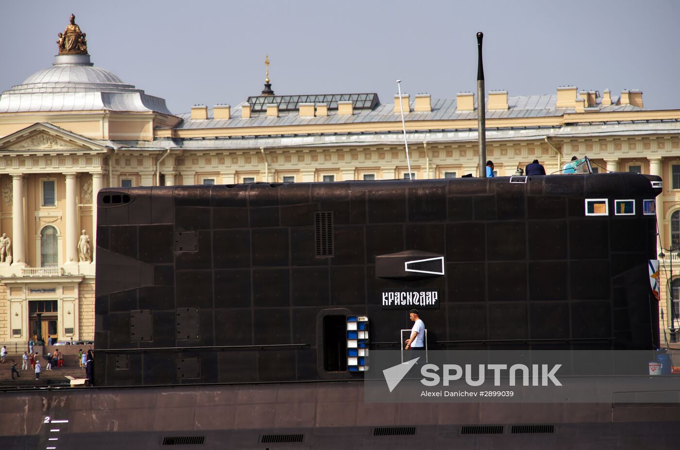 Warships enter the Neva River to take part in Russian Navy Day parade