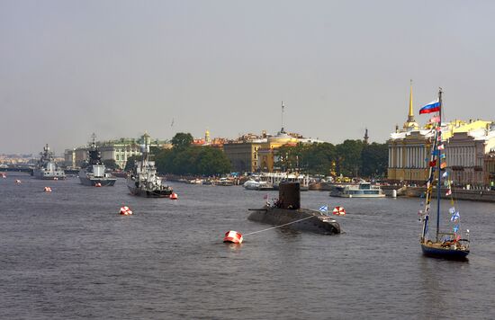 Warships enter the Neva River to take part in Russian Navy Day parade