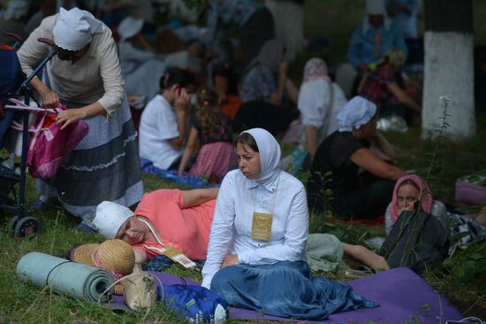 Authorities block Orthodox procession for peace, love and prayer in Kiev region