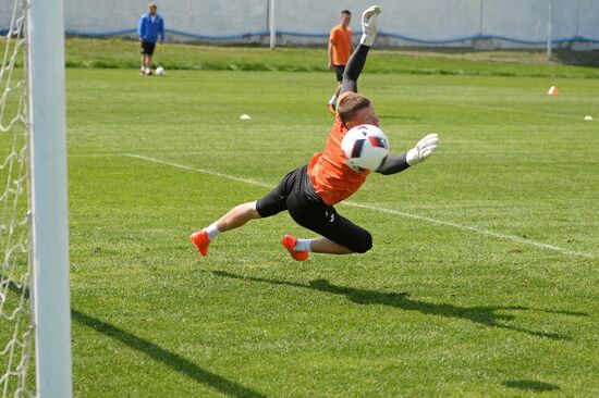 Football. FC Ural training session