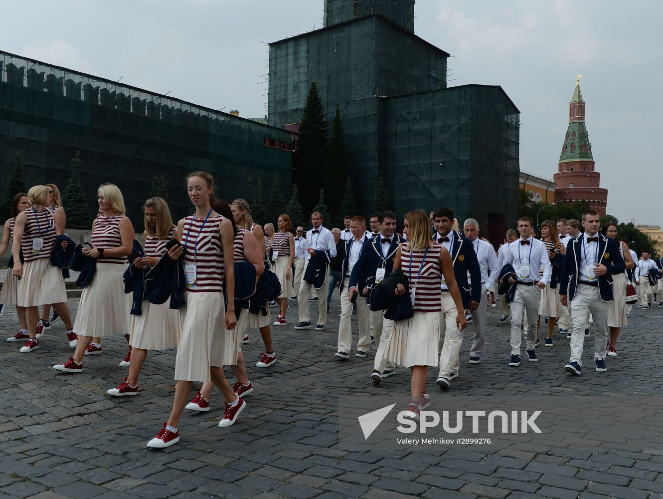 Russian Olympic team lay flowers at Eternal Flame in Alexander Garden