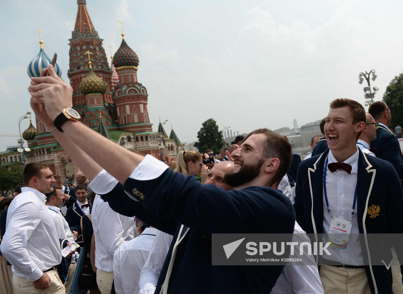 Russian Olympic team lay flowers at Eternal Flame in Alexander Garden