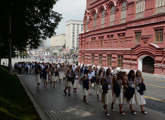 Russian Olympic team lay flowers at Eternal Flame in Alexander Garden