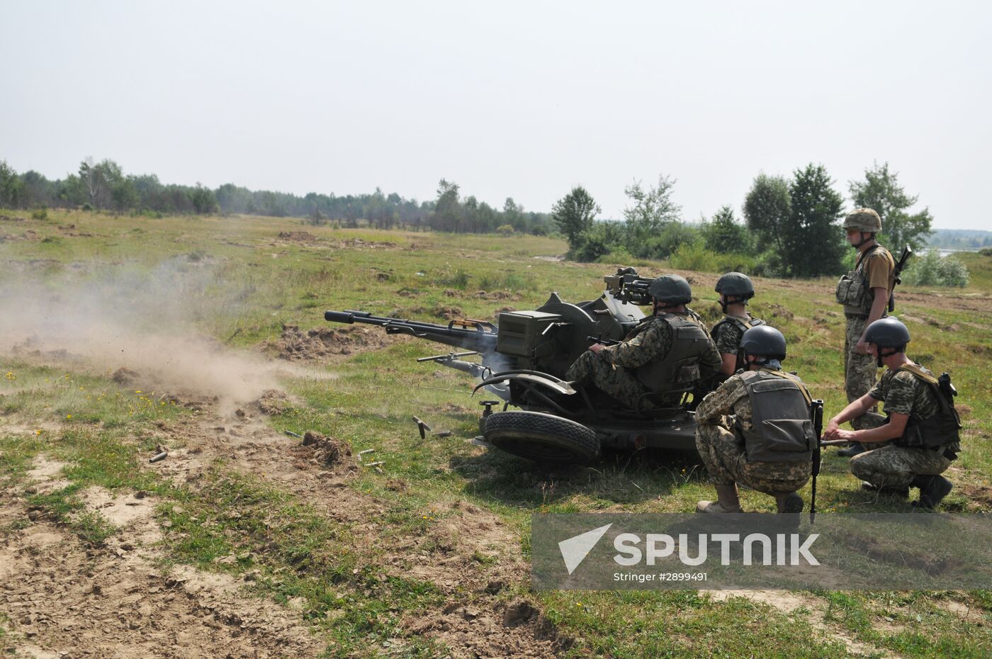 Ukrainian border troops drill