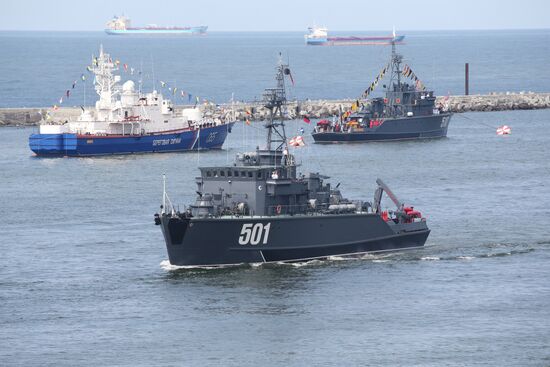 Final rehearsal of parade to mark Russian Navy Day in Baltiysk