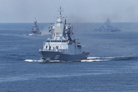 Final rehearsal of parade to mark Russian Navy Day in Baltiysk