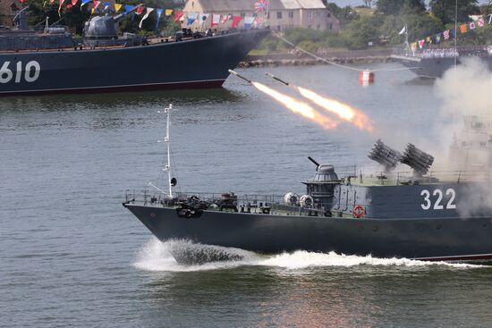 Final rehearsal of parade to mark Russian Navy Day in Baltiysk