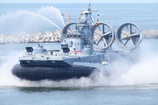 Final rehearsal of parade to mark Russian Navy Day in Baltiysk