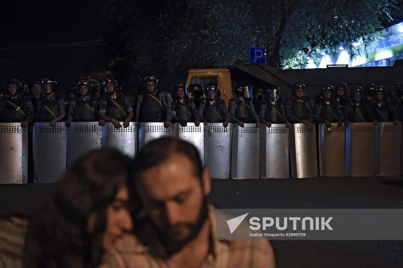 Police sends extra forces to seized road police building in Yerevan