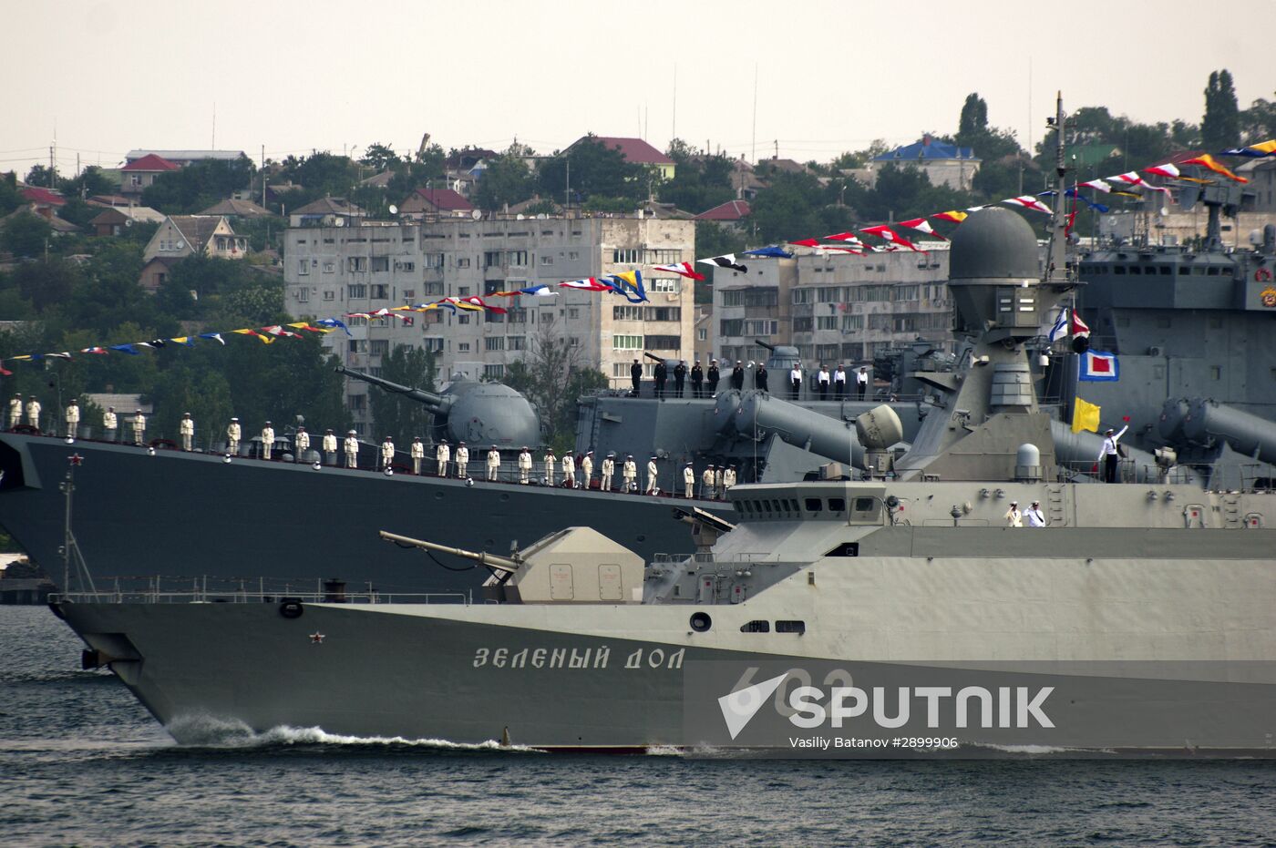 Final rehearsal of parade to mark Navy Day in Sevastopol