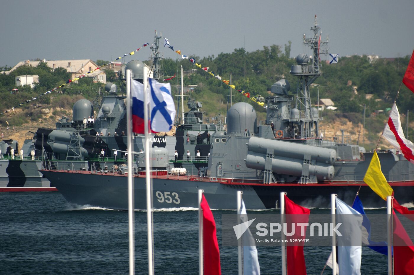 Final rehearsal of parade to mark Navy Day in Sevastopol
