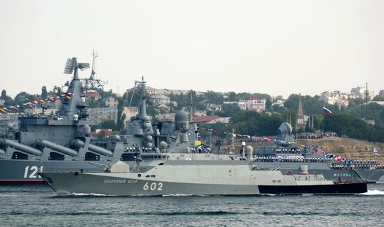 Final rehearsal of parade to mark Navy Day in Sevastopol