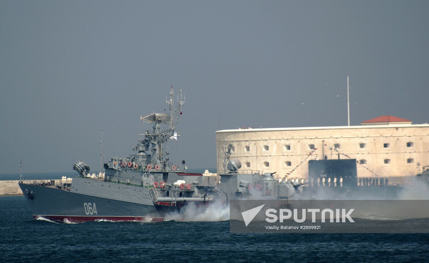 Final rehearsal of parade to mark Navy Day in Sevastopol