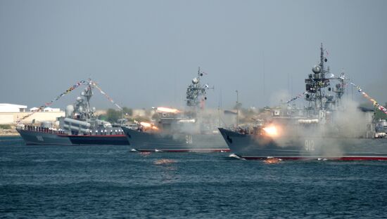 Final rehearsal of parade to mark Navy Day in Sevastopol