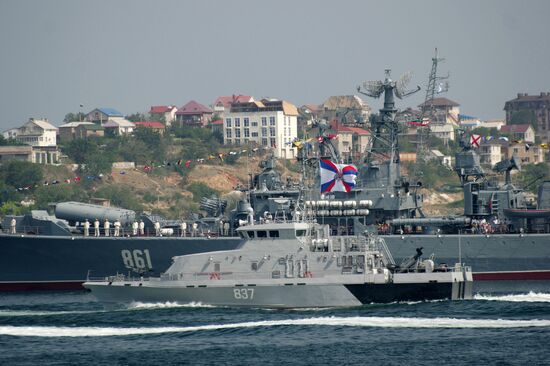 Final rehearsal of parade to mark Navy Day in Sevastopol