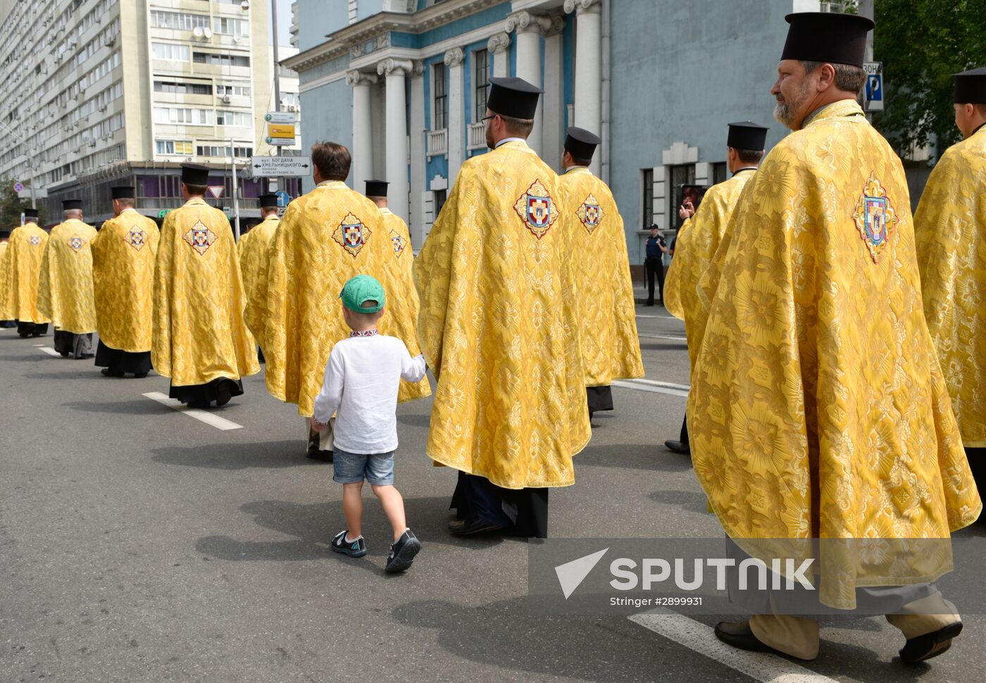 Ukrainian Orthodox Church's cross procession in Kiev