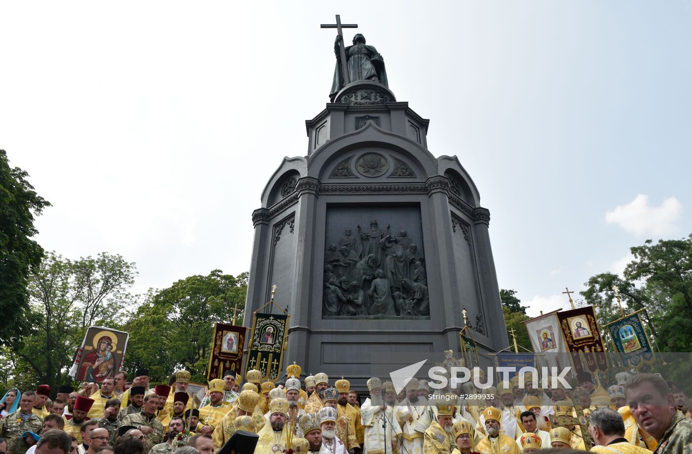 Ukrainian Orthodox Church's cross procession in Kiev