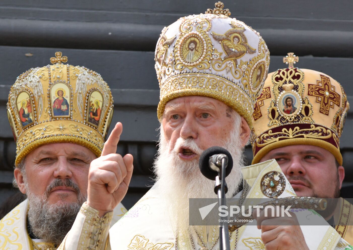 Ukrainian Orthodox Church's cross procession in Kiev