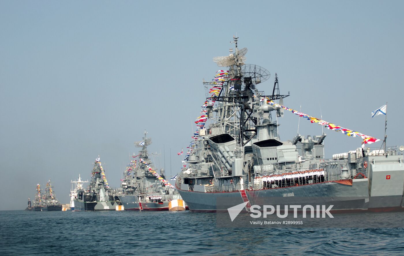 Final rehearsal of parade to mark Navy Day in Sevastopol