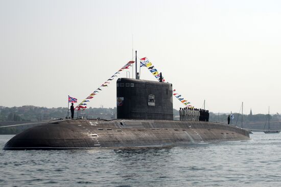 Final rehearsal of parade to mark Navy Day in Sevastopol