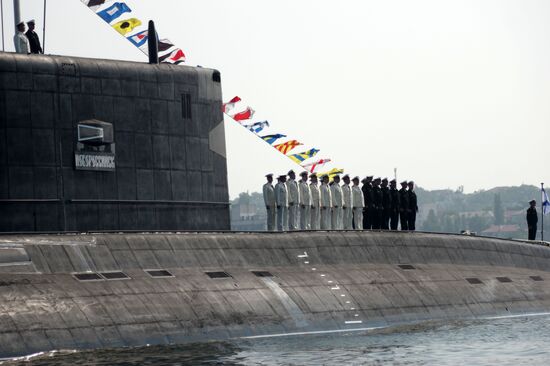 Final rehearsal of parade to mark Navy Day in Sevastopol
