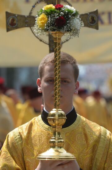 Ukrainian Orthodox Church's cross procession in Kiev