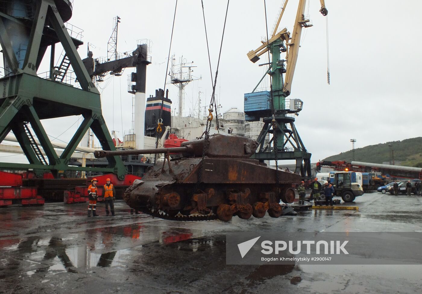 US Sherman tank raised from bottom of Barents Sea
