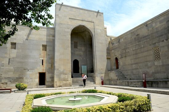 Cities of the world. Baku