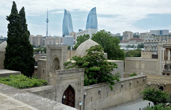 Cities of the world. Baku