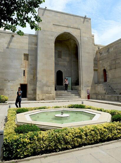 Cities of the world. Baku