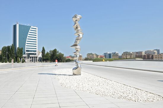 Cities of the world. Baku