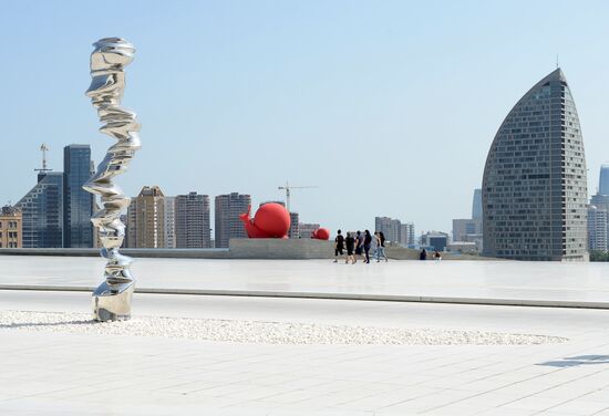 Cities of the world. Baku