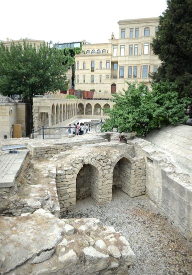 Cities of the world. Baku