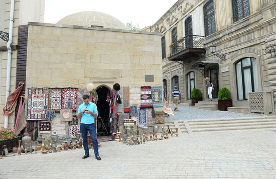 Cities of the world. Baku