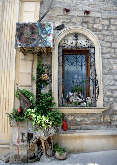 Cities of the world. Baku