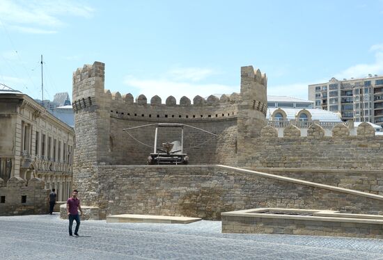 Cities of the world. Baku