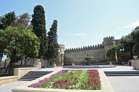 Cities of the world. Baku