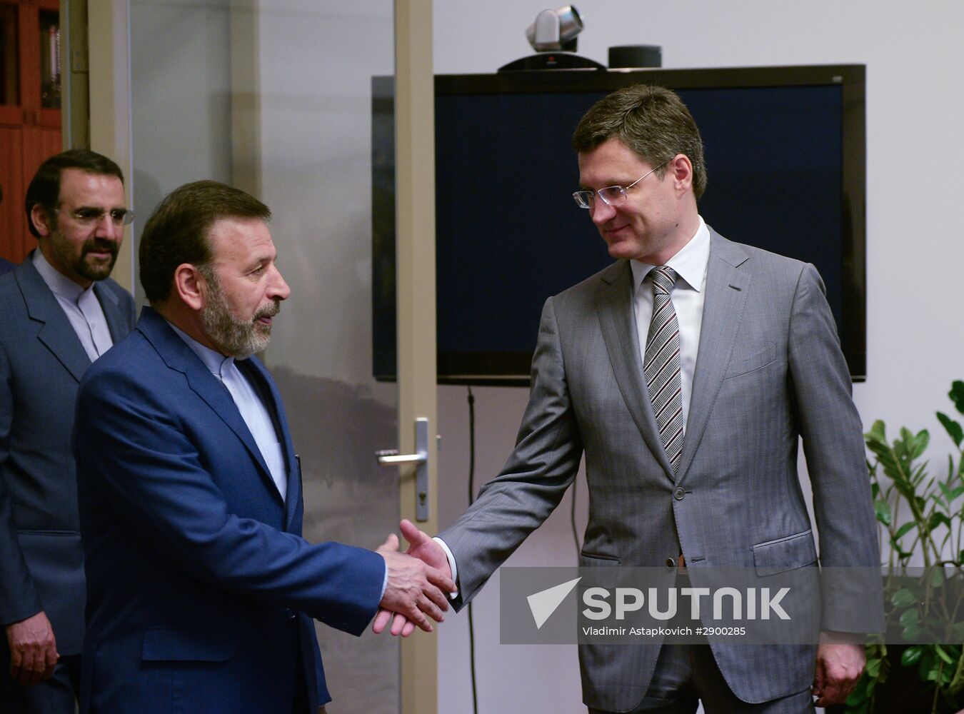 Russian Minister of Energy Alexander Novak meets with Iranian Minister of Information and Communications Technology Mahmoud Vaezi