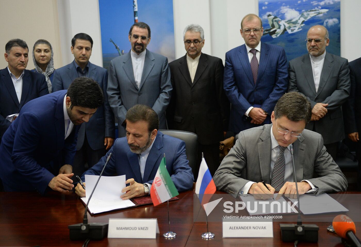 Russian Energy Minister Alexander Novak's meeting with Iranian IT Minister Mahmoud Vaezi