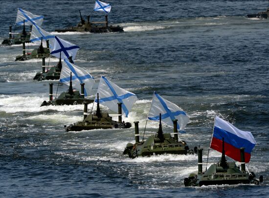 Final rehearsal of Navy Day celebrations in Vladivostok