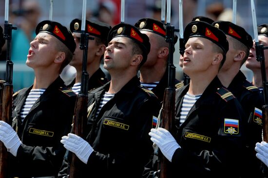 Final rehearsal of Navy Day celebrations in Vladivostok