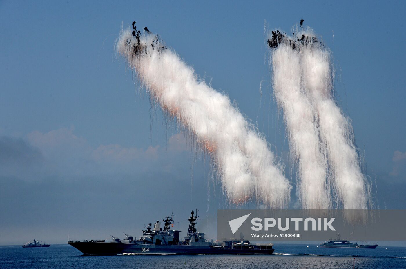Final rehearsal of Navy Day celebrations in Vladivostok