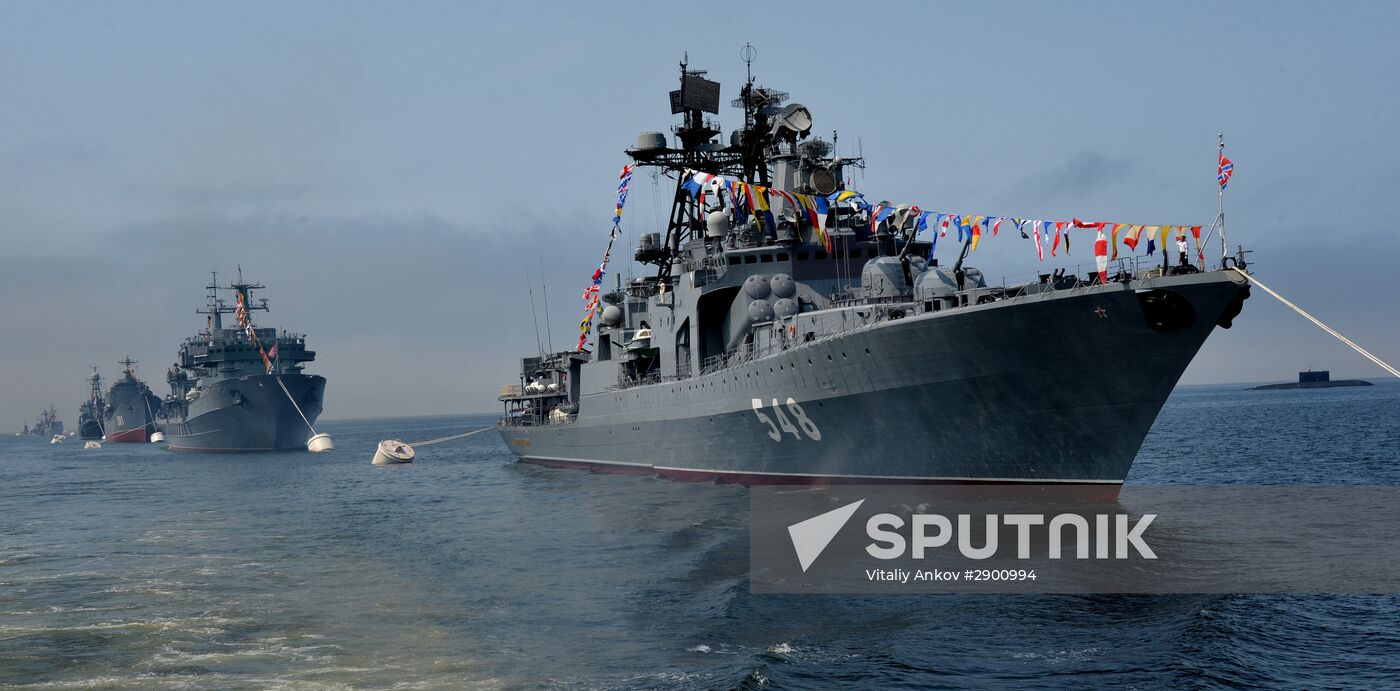 Final rehearsal of Navy Day celebrations in Vladivostok