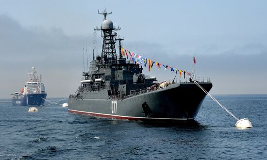 Final rehearsal of Navy Day celebrations in Vladivostok