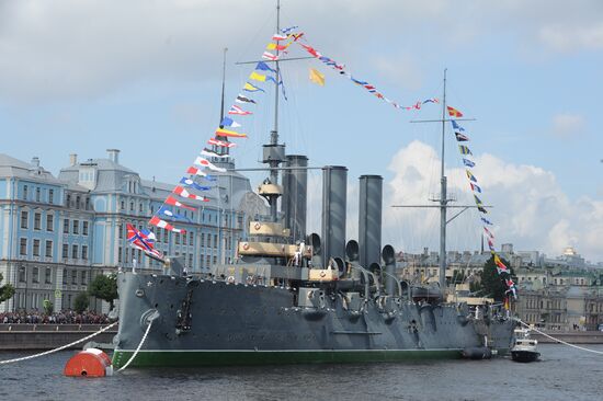 Russian President Vladimir Putin takes part in celebrating Nay Day in St. Petersburg