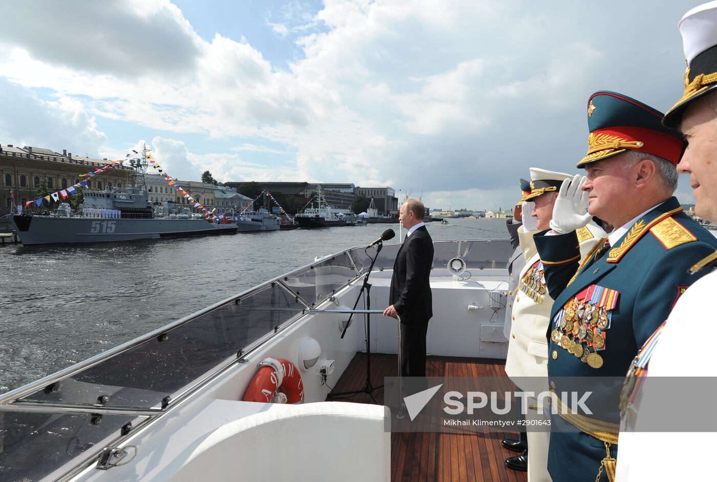 Vladimir Putin takes part in Russian Navy Day celebrations in St. Petersburg