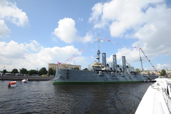 Vladimir Putin takes part in Russian Navy Day celebrations in St. Petersburg