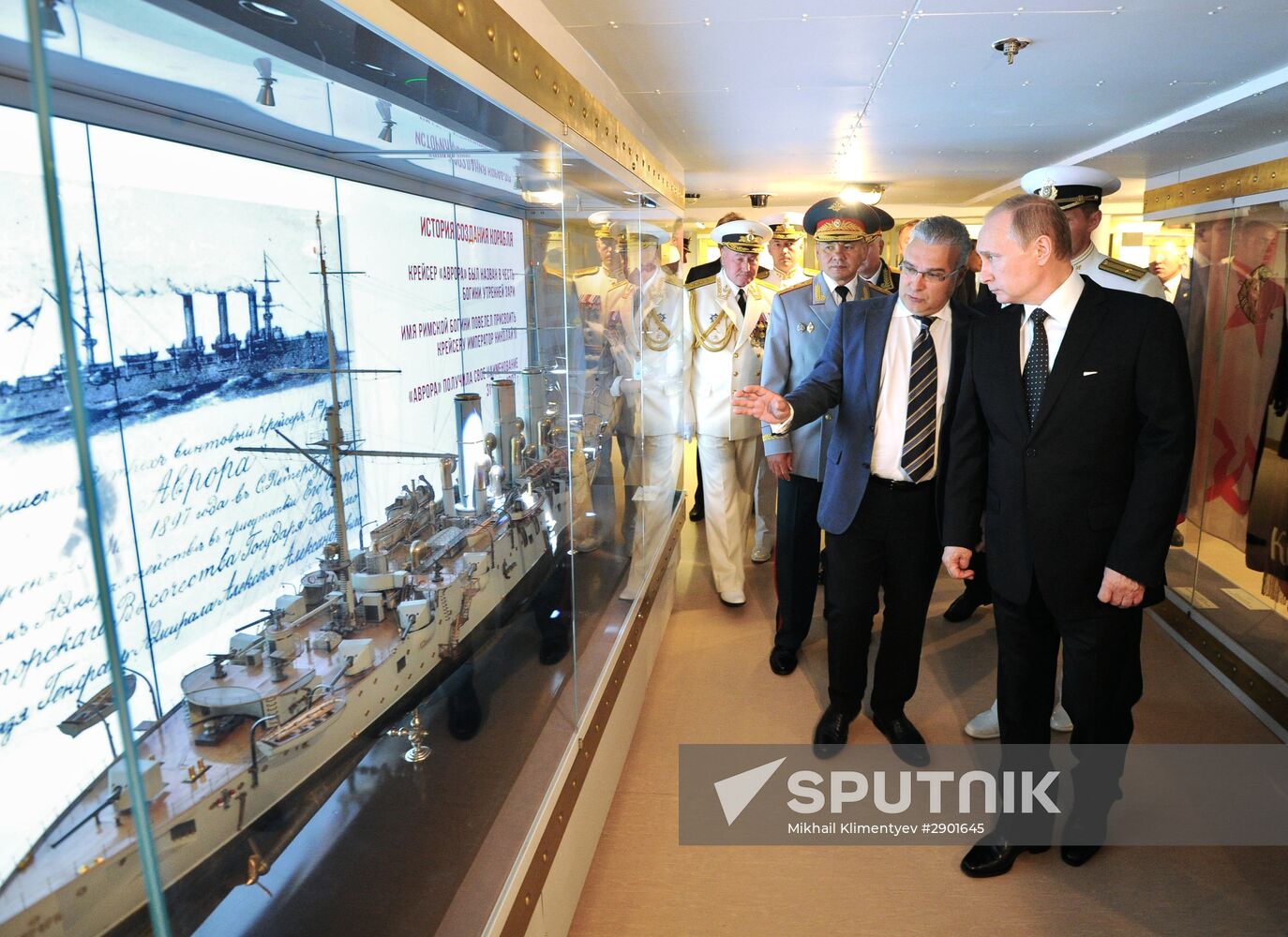 Vladimir Putin takes part in Russian Navy Day celebrations in St. Petersburg