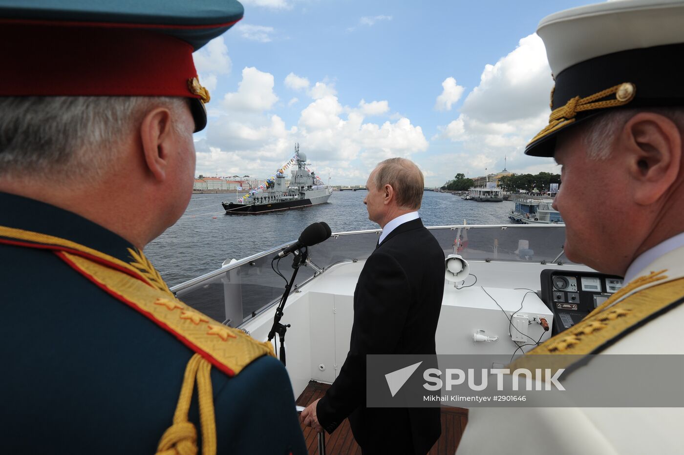 Vladimir Putin takes part in Russian Navy Day celebrations in St. Petersburg